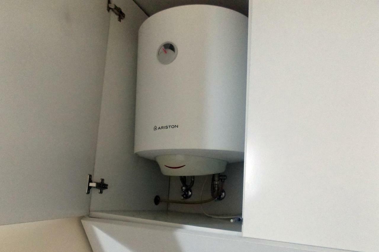 Compact Studio In The City Center Apartment Лвив Екстериор снимка
