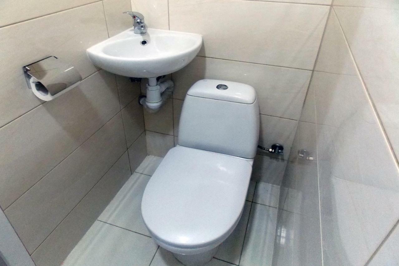 Compact Studio In The City Center Apartment Лвив Екстериор снимка